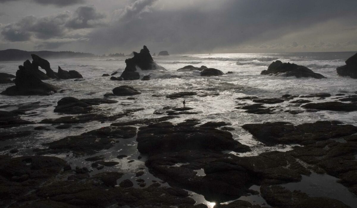 Illustration - Mal de dos au bureau : causes + routine 10 minutes