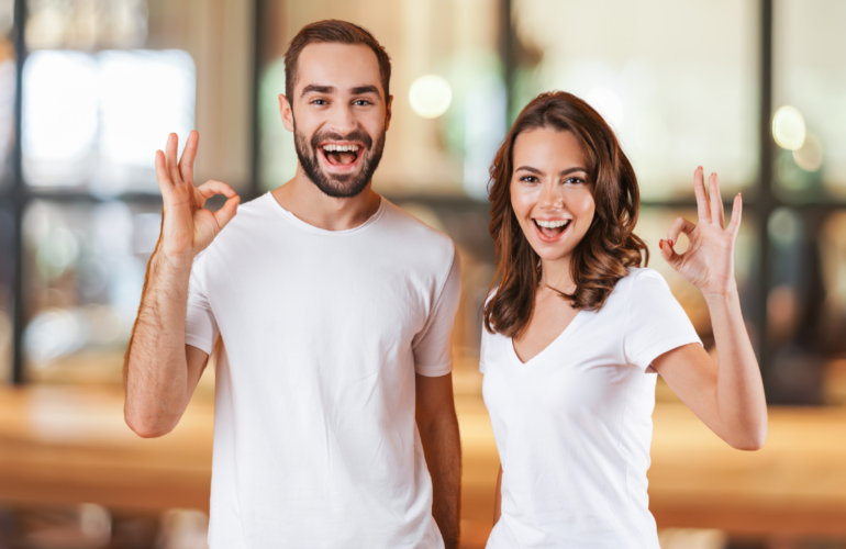 Vivre avec le mal de dos et des douleurs aux épaules ? Notre solution textile thérapeutique, le T-shirt bioactif THERATEX.